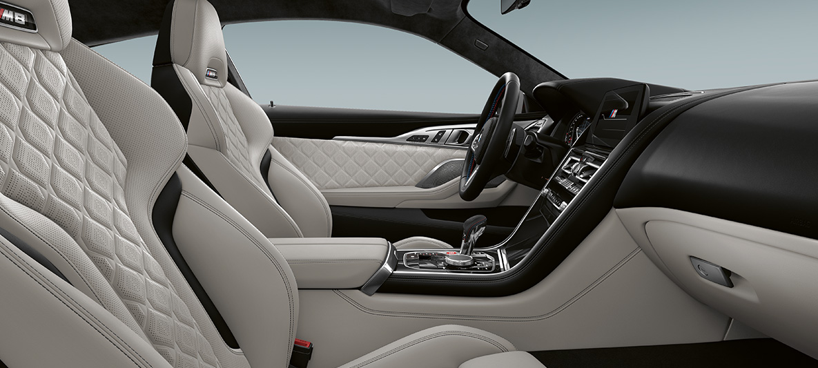 Натуральна дрібнозерниста шкіра 'Merino' | Silverstone і внутрішнє оздоблення BMW Individual Piano Finish Black. BMW Individual M8 Coupé, салон з натуральної дрібнозернистої шкіри 'Merino' | Silverstone і внутрішнє оздоблення BMW Individual Piano Finish Black.