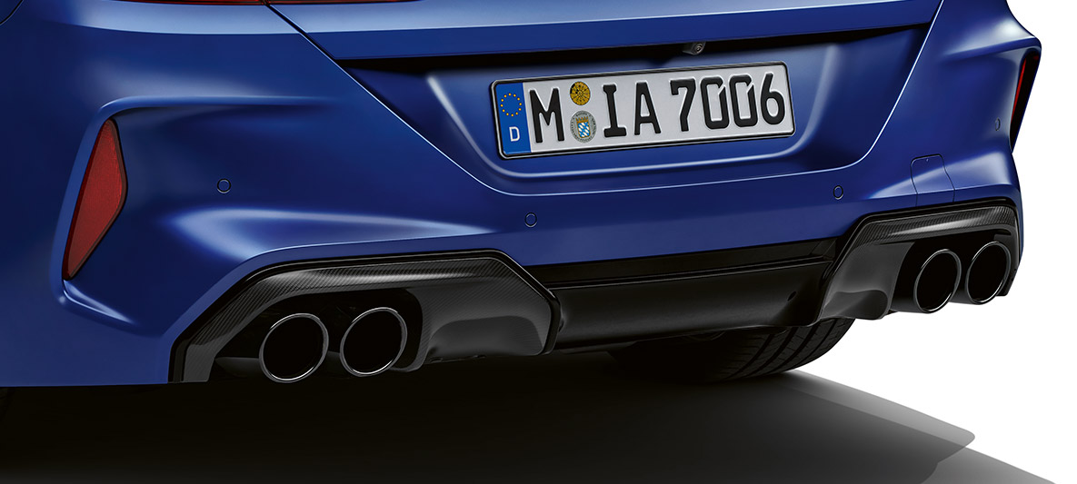Задній фартух в карбоні. BMW M8 Competition Coupé, задній фартух пакета екстер'єру M Carbon.