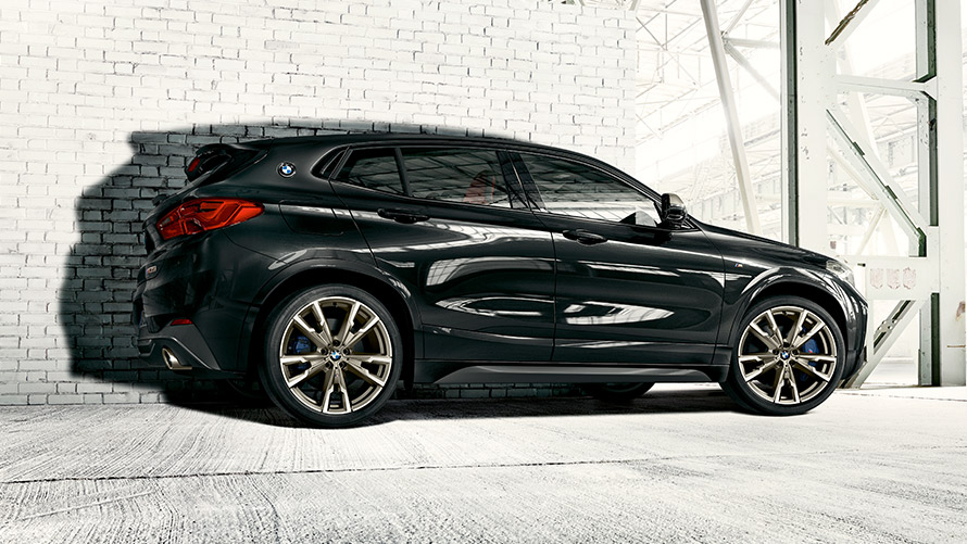 Технічні характеристики BMW X2 M35i (F39) у кольорі Black Sapphire metallic Технічні характеристики BMW X2 M35i (F39) у кольорі Black Sapphire metallic