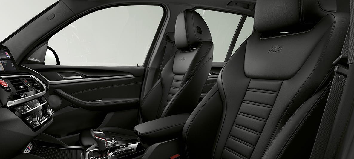 BMW X3 M, спортивні сидіння в чорній шкірі ‘Vernasca’. BMW X3 M, салон, спортивні сидіння в чорній шкірі ‘Vernasca’.