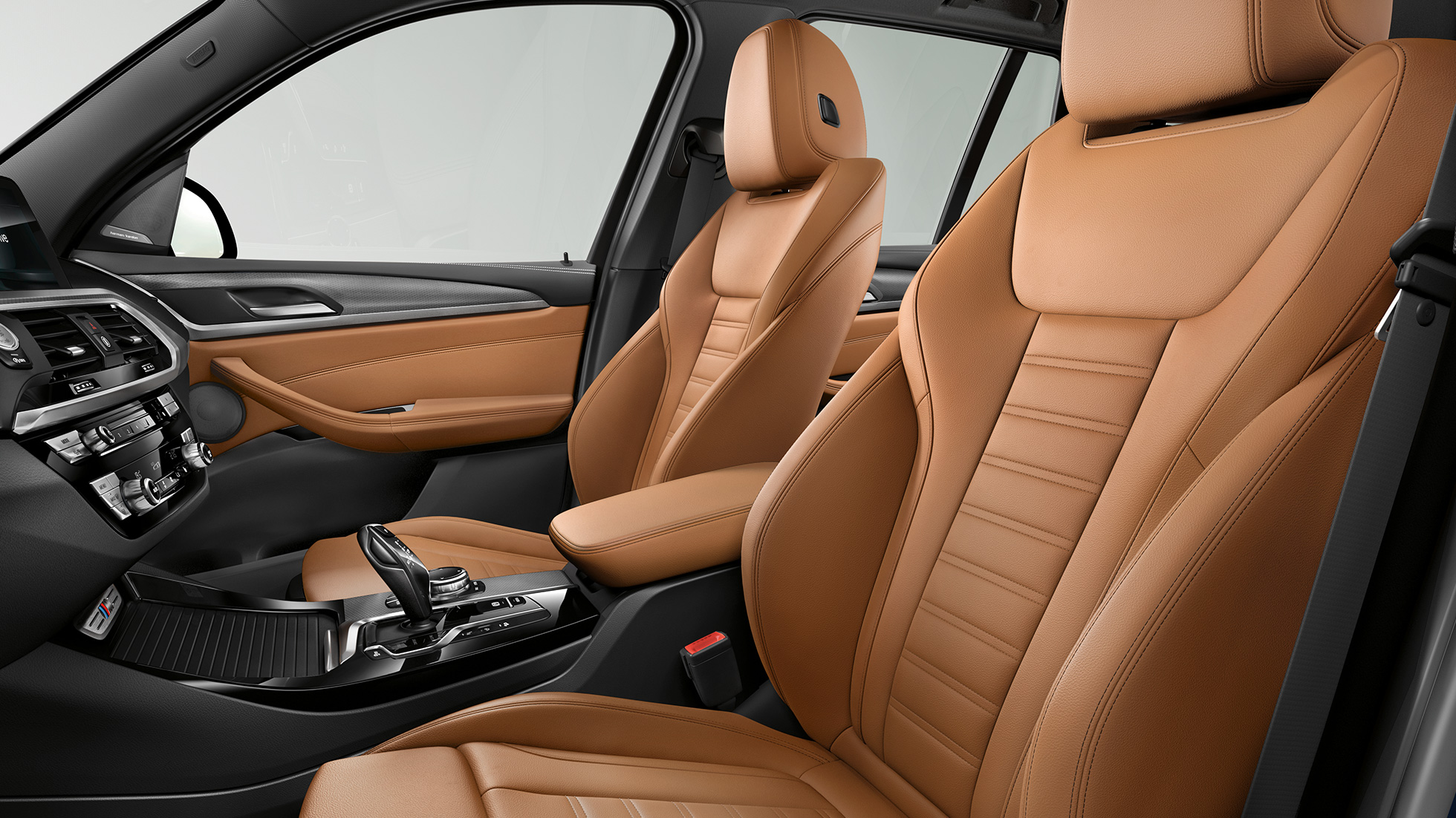 BMW X3 M40i і BMW X3 M40d, інтер’єр, BMW X3 M40i і BMW X3 M40d, спортивний і зручний салон зі спортивними сидіннями.