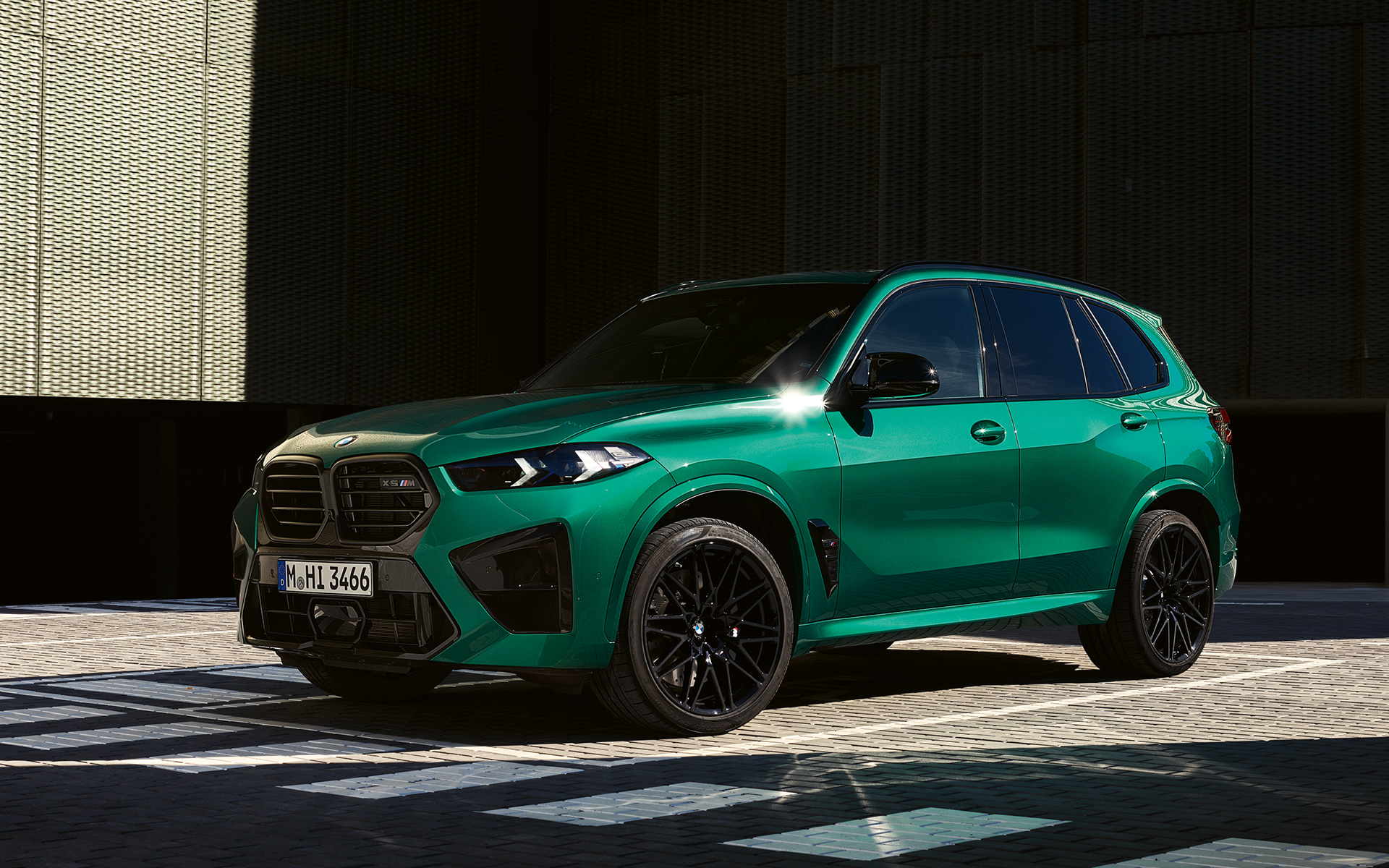 BMW X5 M Competition F95 2023 Адаптивні світлодіодні фари з опцією затемнення M Shadow Line