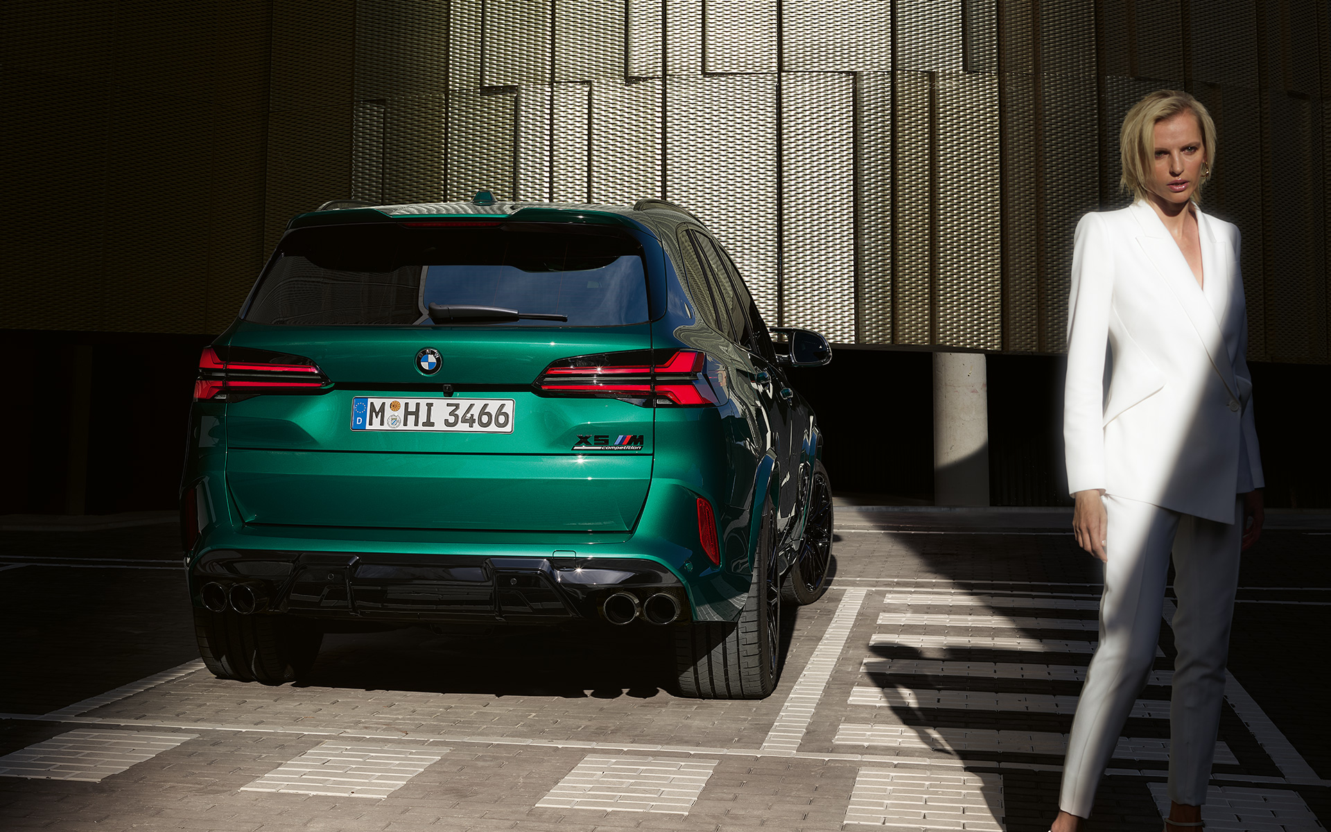 BMW X5 M Competition F95 2023 дизайн задніх ліхтарів у формі «X»
