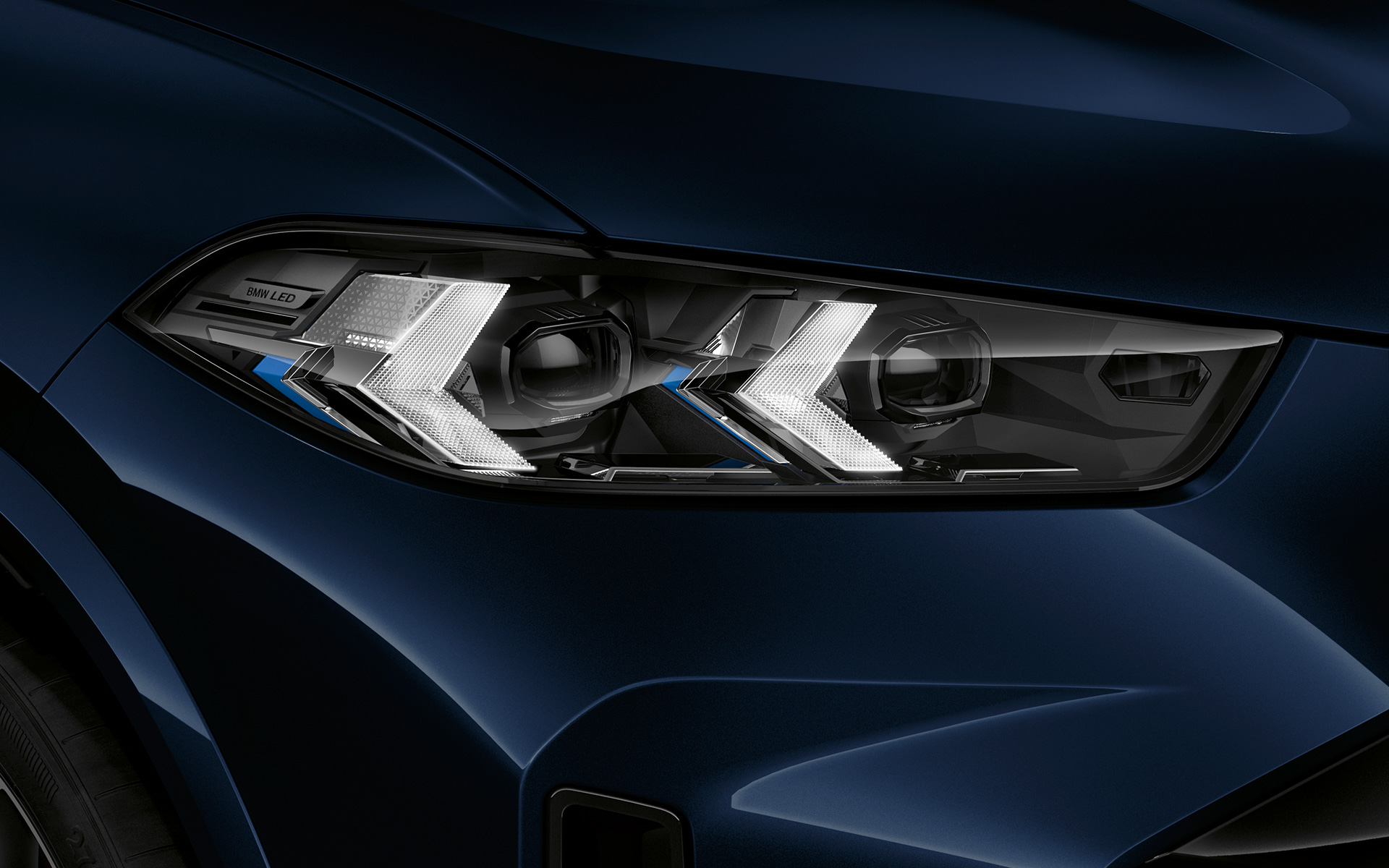 BMW X5 M60i xDrive G05 MP світлодіодні фари великим планом