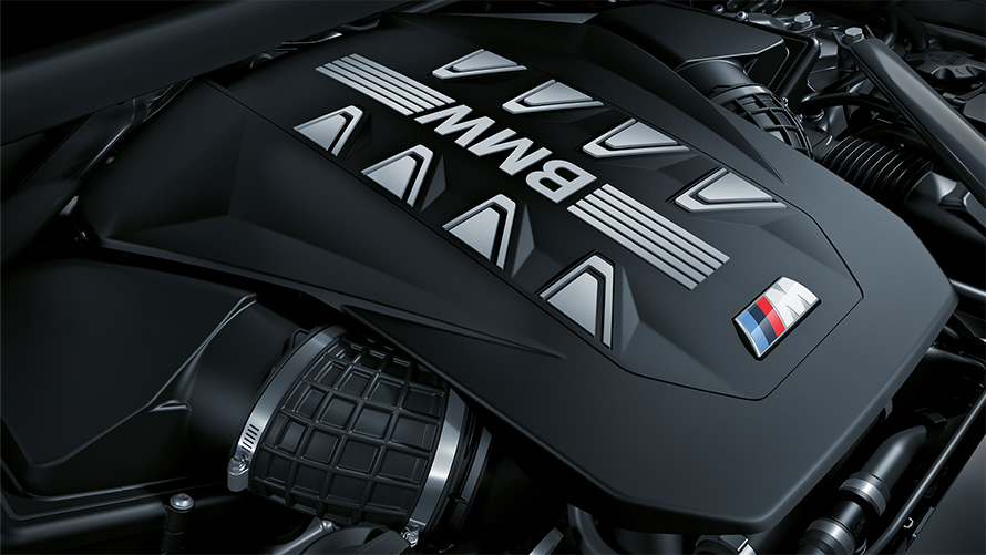 BMW X6 M60i xDrive G06 MP двигун великим планом