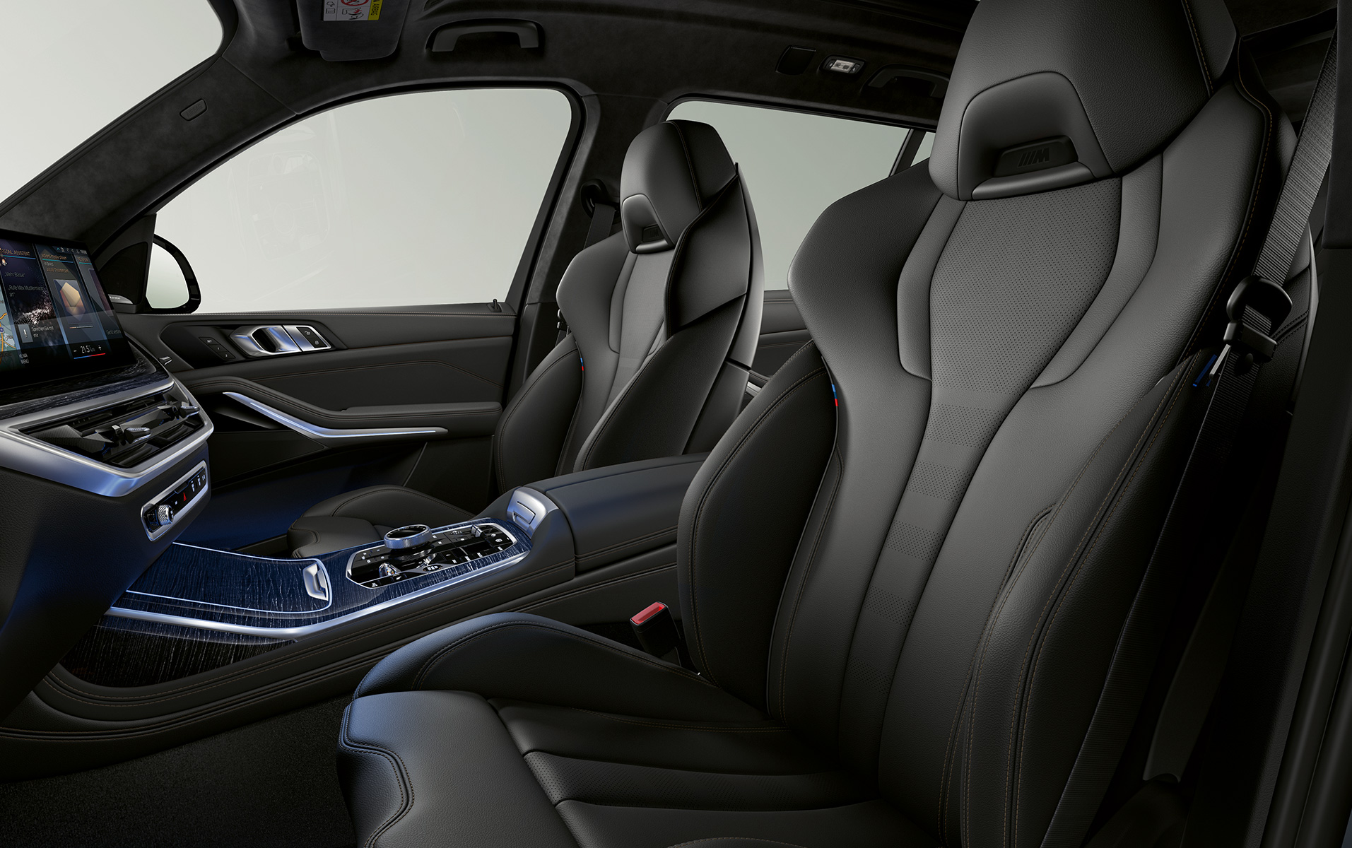 BMW X7 M60i xDrive G07 LCI багатофункціональне сидіння М BMW X7 M60i xDrive G07 LCI багатофункціональне сидіння М салон