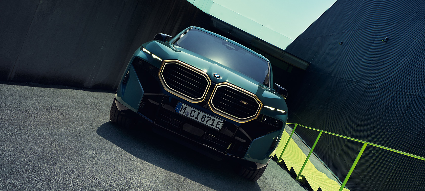 BMW XM G09 динамічні характеристики BMW XM G09 Особливості динамічних характеристик