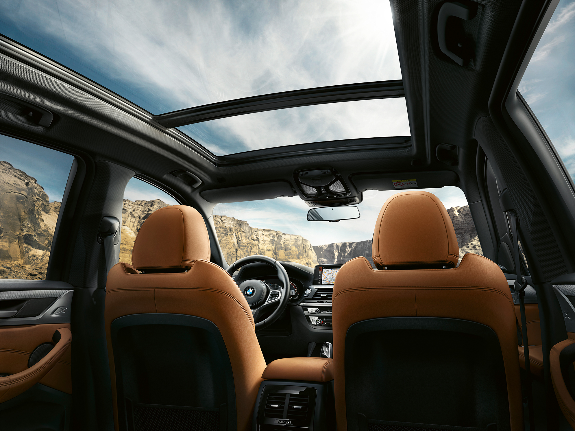 BMW X3 M40i, снимок кабины в салоне BMW X3 M40i, снимок кабины в салоне