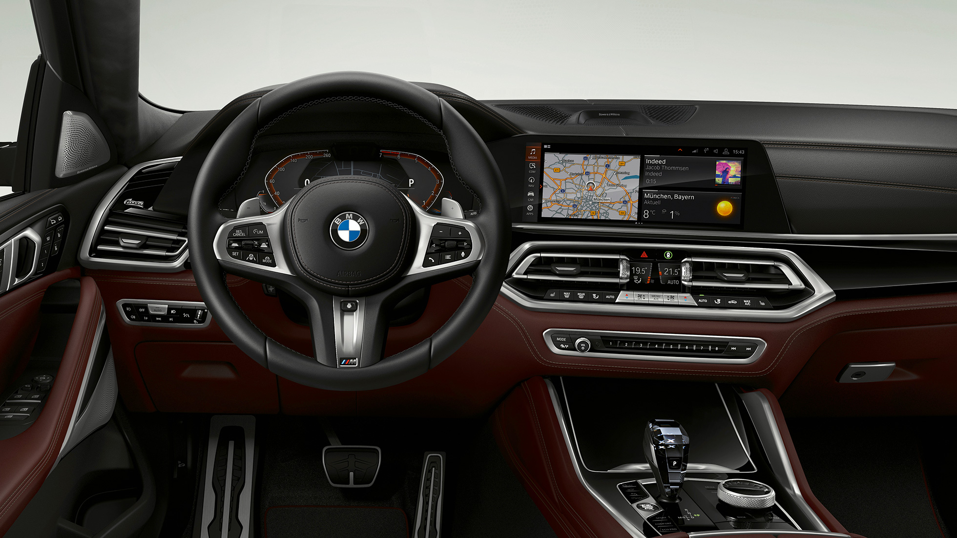 BMW X6 з BMW Individual, кабіна. Салон BMW X6 з BMW Individual з акцентом на кабіну.