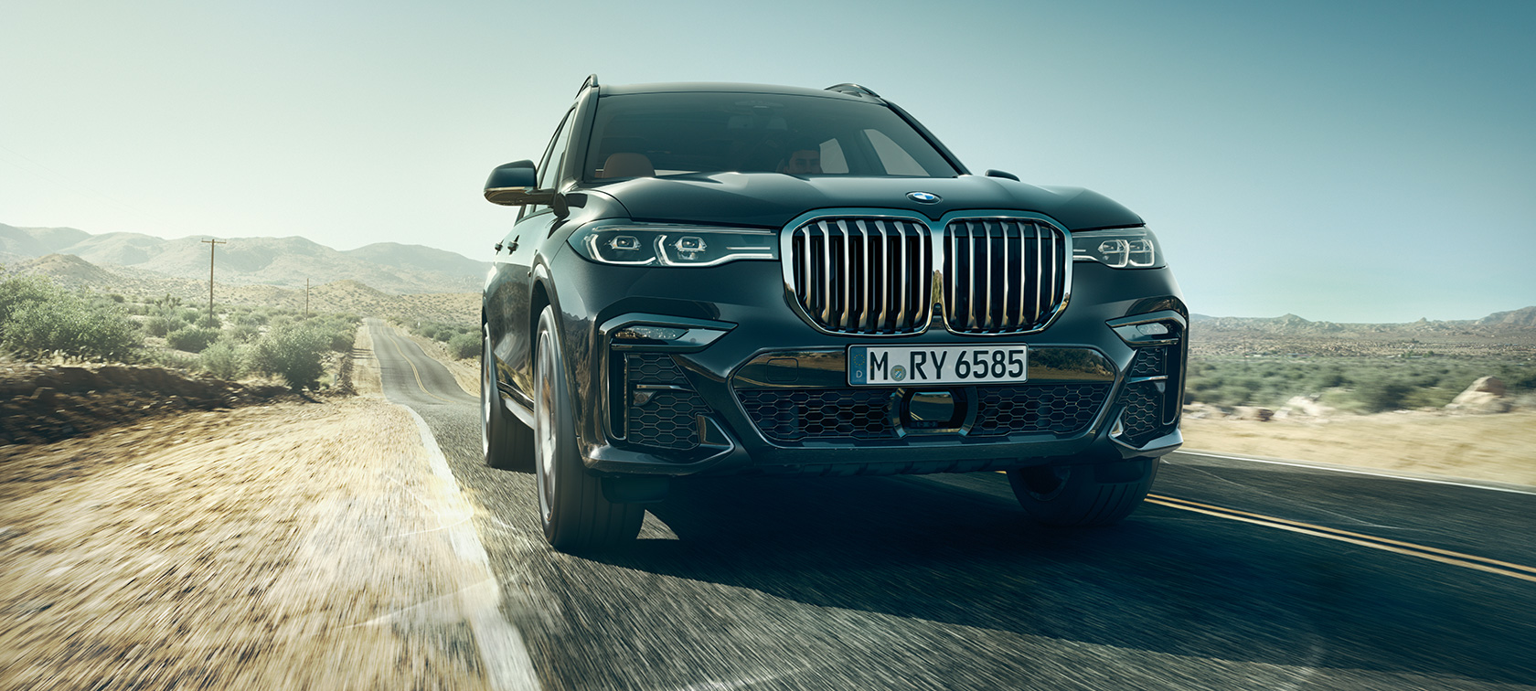 BMW X7, вид спереди BMW X7 в виде спереди
