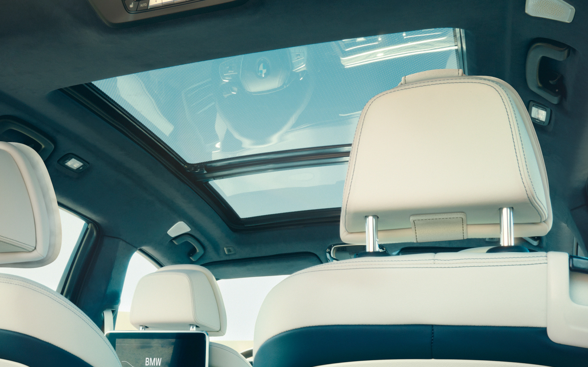 Панорамний скляний дах BMW X7 G07 2019 Панорамний скляний дах BMW X7 G07 2019