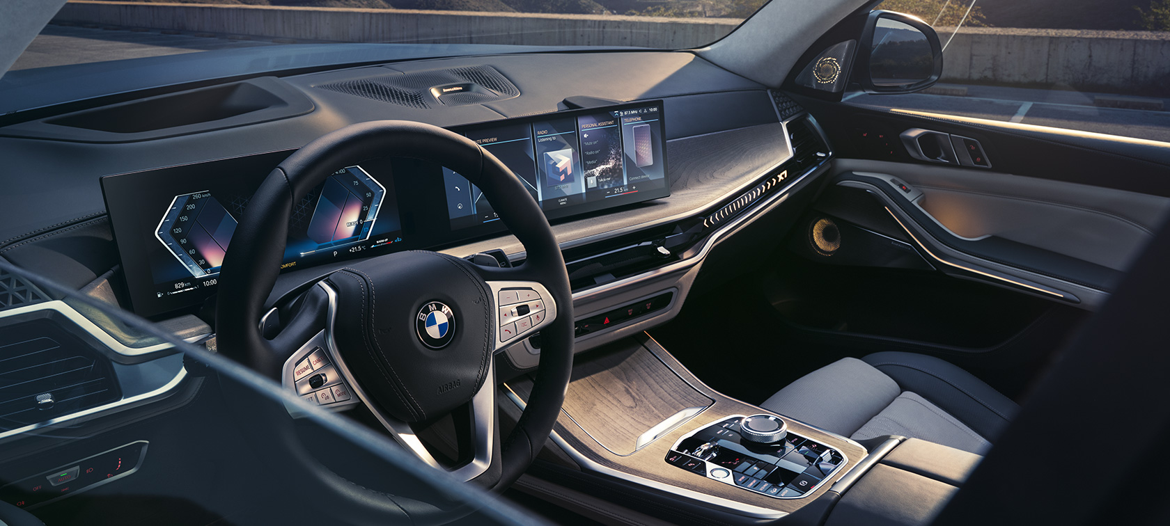 Вид на салон зовні з боку водія BMW X7 G07 LCI Вид на салон зовні з боку водія BMW X7 G07 LCI
