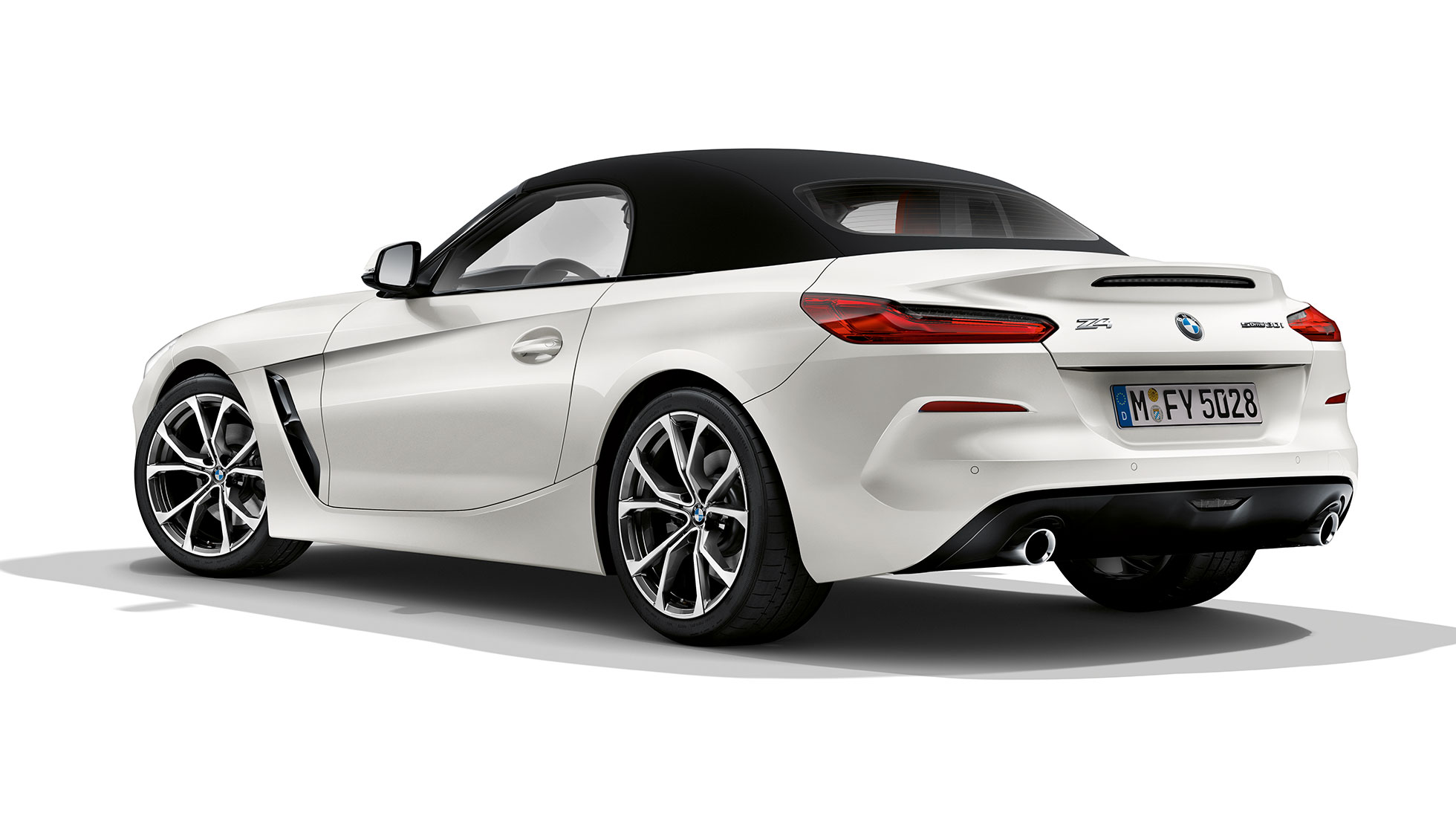 BMW Z4 Родстер Sport Line BMW Z4 Родстер Sport Line, задній знімок три чверті