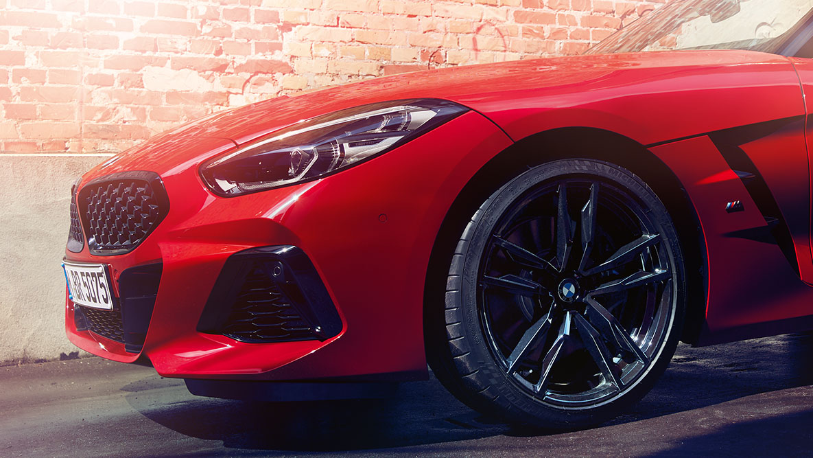 BMW Z4 Roadster крыло Вид спереди и колеса BMW Z4 Родстер