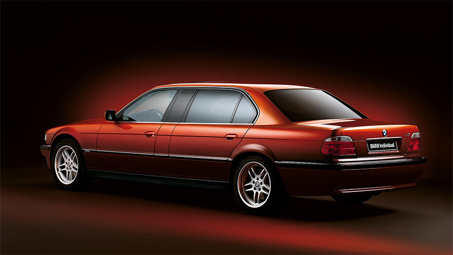 BMW Individual 750iLA L7 Karl Lagerfeld E32 1992, вид ззаду в три чверті