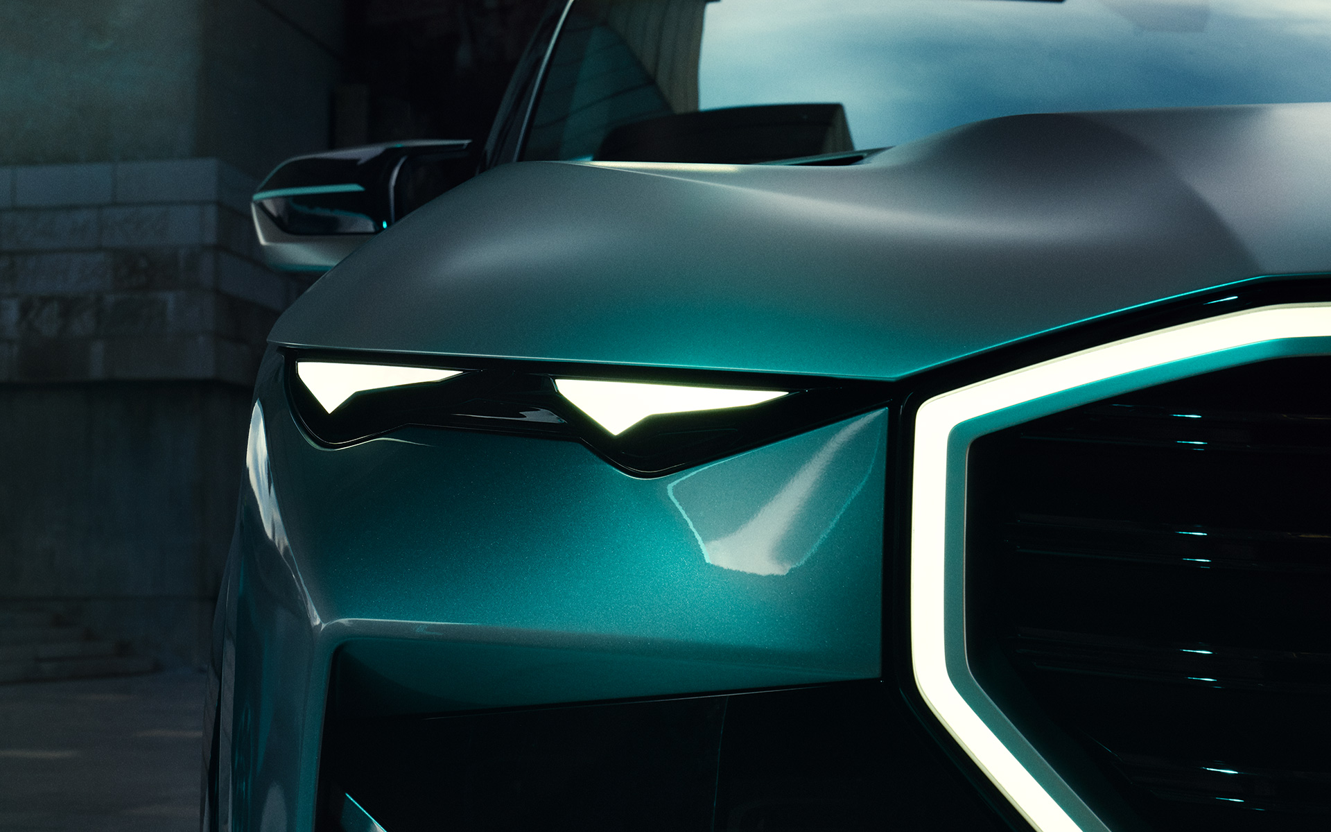 BMW Concept XM (G09), вид спереду в нерухомому стані, вид зблизька на фари BMW Concept XM (G09), вид спереду в нерухомому стані, вид зблизька на фари