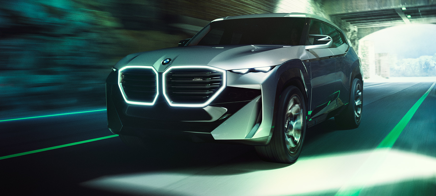 BMW Concept XM (G09), вид спереду на три чверті в нерухомому стані BMW Concept XM (G09), вид спереду на три чверті в нерухомому стані