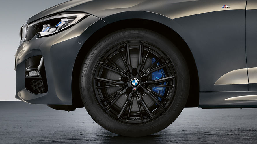 18" M Performance Double-Spoke 796 M 18" легкосплавні диски M Performance Double-spoke 796 M матового чорного кольору Jet Black Matt, комплект зимових коліс у зборі