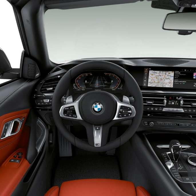 BMW Z4 Родстер Sport Line BMW Z4 Родстер Sport Line, рульове колесо та водійське місце