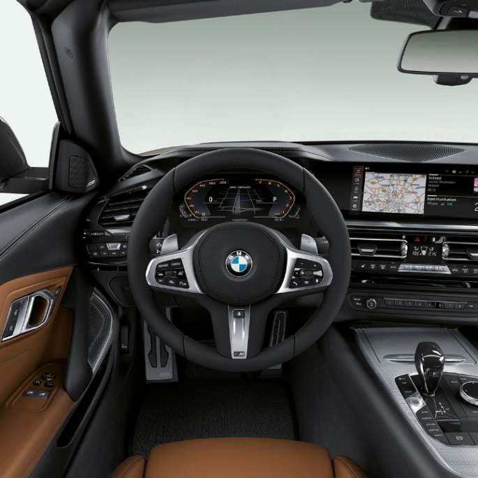 BMW Z4 Родстер M40i BMW Z4 Родстер M40i, рулеве колесо та водійське місце