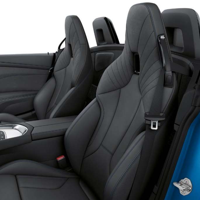 BMW Z4 Родстер Пакет M Sport BMW Z4 Родстер Пакет M Sport, передні сидіння