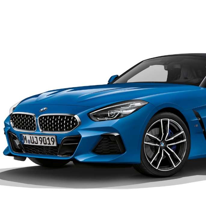BMW Z4 Родстер Пакет M Sport BMW Z4 Родстер Пакет M Sport, передній знімок три чверті